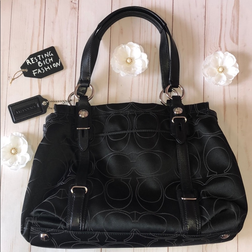 SOLD COACH shoulder bag (authentic) - Picture 4 of 8